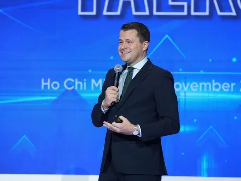 Giám đốc điều hành WEF: Người trẻ phải học cách hợp tác với máy móc