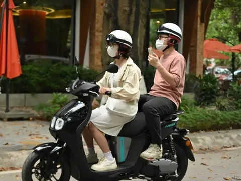 Vợ chồng mượn xe của nhau để di chuyển có bị phạt lỗi "đi xe không sang tên đổi chủ"?