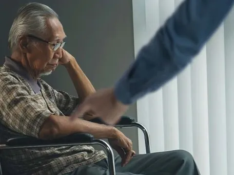 Mẹ qua đời, 3 con kiện bố 80 tuổi ra tòa đòi thừa kế 7 bất động sản: Tòa án có phán quyết khiến 1 bên "trắng tay"