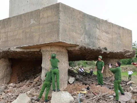 Thông tin mới vụ cầu Sông Lô hư hỏng, cơ quan công an khởi tố vụ án