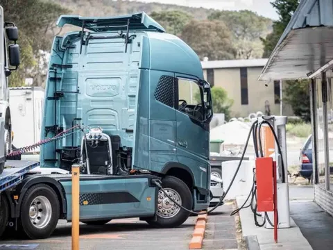 Xe tải cỡ nhỏ chạy điện - lựa chọn mới cho đô thị thời điện hóa?