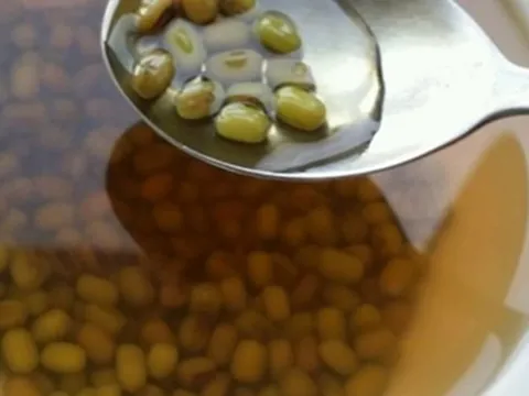 Uống nước đậu xanh mỗi bữa sáng suốt 6 tháng, người phụ nữ 42 tuổi nhận kết quả là...