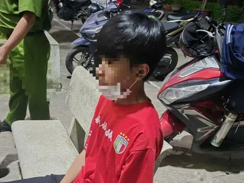 Xác định được thiếu niên chạy xe máy che biển số ở TPHCM