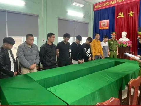 Thi hành lệnh bắt tạm giam Văn Anh Tài và 9 người khác