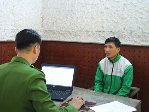 Mâu thuẫn lúc xem đánh cờ tướng, bị đâm thủng gan, phổi