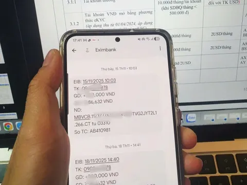 Lại tranh cãi ngân hàng thu phí quản lý tài khoản