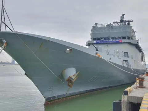 Tàu huấn luyện ROKS Hansando của Hải quân Hàn Quốc thăm xã giao Đà Nẵng