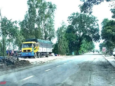 Lập 3 biên bản vi phạm, sau hơn 1 tháng cơ quan chức năng vẫn chưa xử lý được bến bãi tự phát?