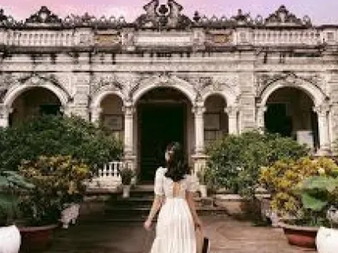 Đêm nghe kể chuyện tình ở nhà cổ Huỳnh Thủy Lê