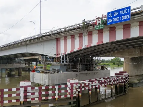 Cầu Bình Phước 1 ở TP.HCM vừa cao thêm 1,25 m