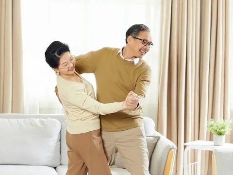 Vợ chồng U60 nghỉ hưu, bán nhà to mua nhà nhỏ: Tưởng sống chật vật hơn, không ngờ trả hết nợ, dư tiền tỷ, thong dong dưỡng già bình yên