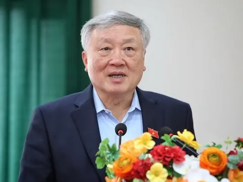 Phó Thủ tướng Thường trực: Sẽ tăng lương một phần trong năm 2026