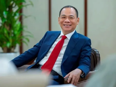 Hé lộ mức lương người cắt cỏ sân golf của tỷ phú Phạm Nhật Vượng