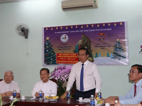 Chủ tịch UBND TPHCM thăm và chúc mừng Giáng sinh Ủy ban Đoàn kết Công giáo Việt Nam TPHCM